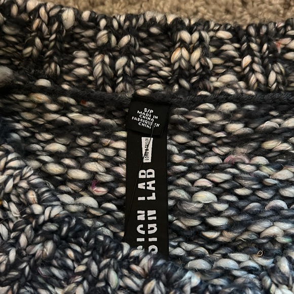 design lab lord & Taylor knit sweater small NWT - Picture 2 of 6
